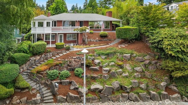 6635 57th Avenue NE, Seattle, WA 98115
