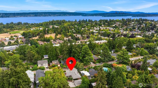 6635 57th Avenue NE, Seattle, WA 98115