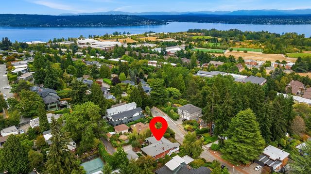 6635 57th Avenue NE, Seattle, WA 98115