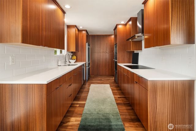 6635 57th Avenue NE, Seattle, WA 98115