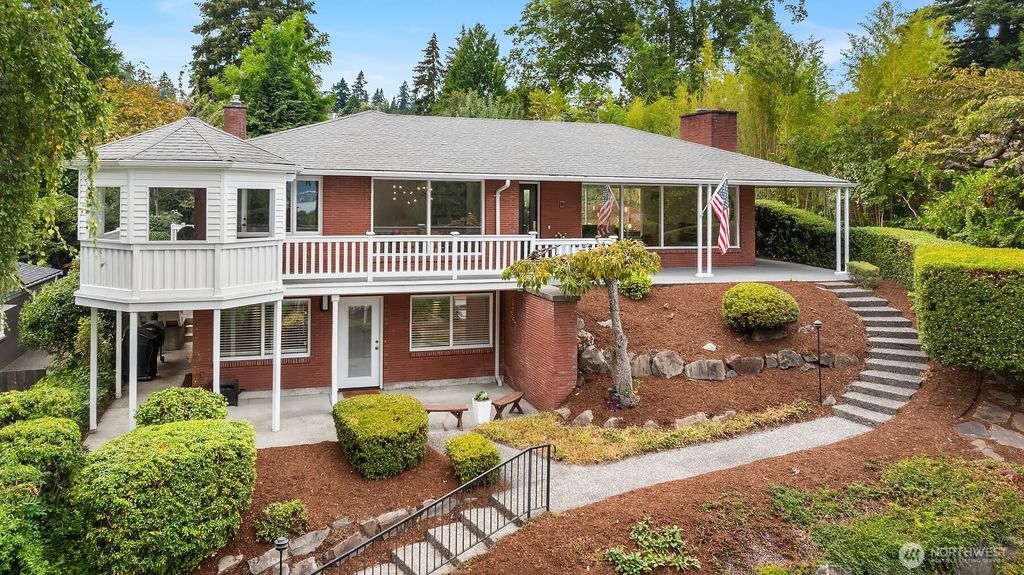 6635 57th Avenue NE, Seattle, WA 98115