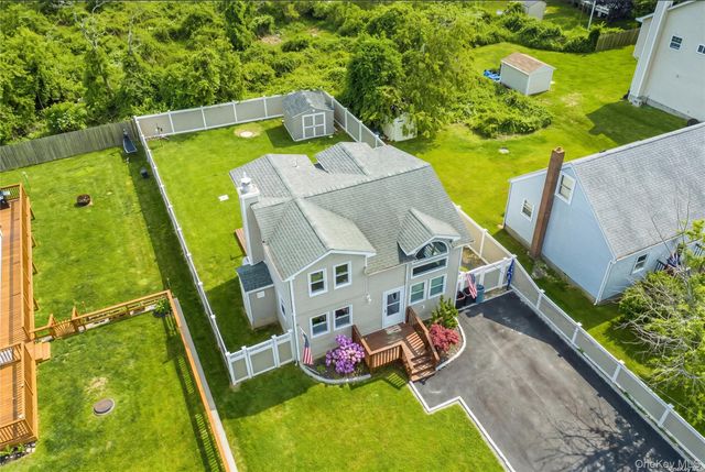 24 Peters Drive, Shirley, NY 11967