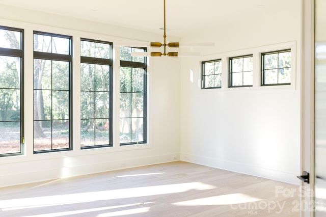 519 Meadowbrook Road, Charlotte, NC 28211