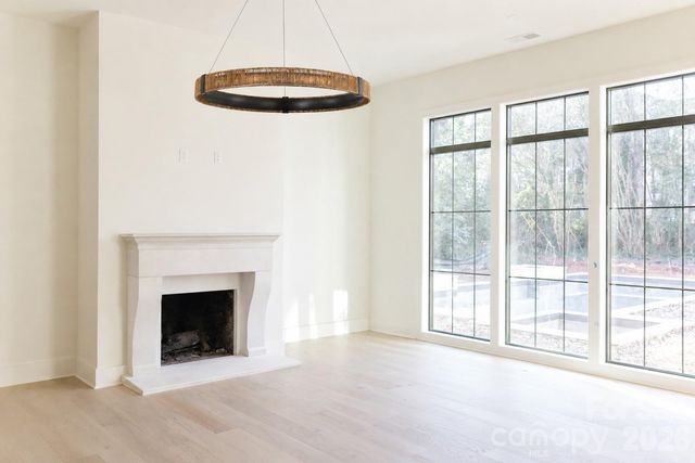 519 Meadowbrook Road, Charlotte, NC 28211