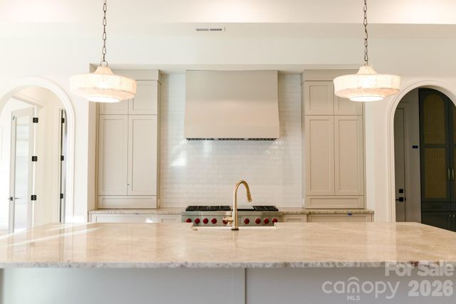 519 Meadowbrook Road, Charlotte, NC 28211