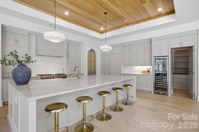 519 Meadowbrook Road, Charlotte, NC 28211