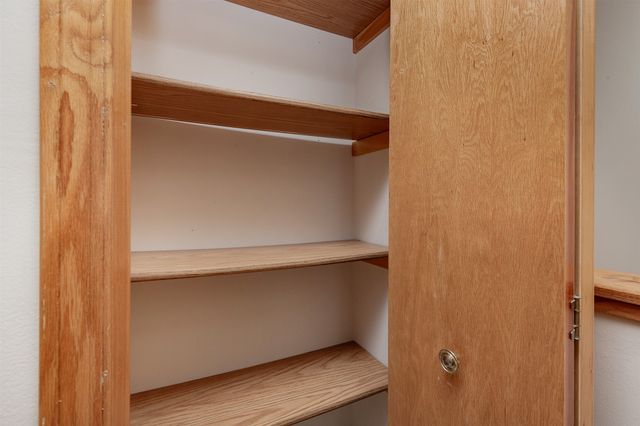 1035 68th Street 7, West Des Moines, IA 50266