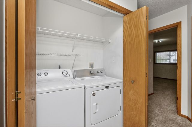 1035 68th Street 7, West Des Moines, IA 50266