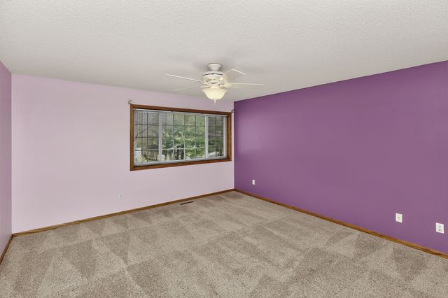 1035 68th Street 7, West Des Moines, IA 50266