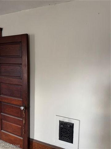 7405 Indiana Avenue, Cleveland, OH 44105