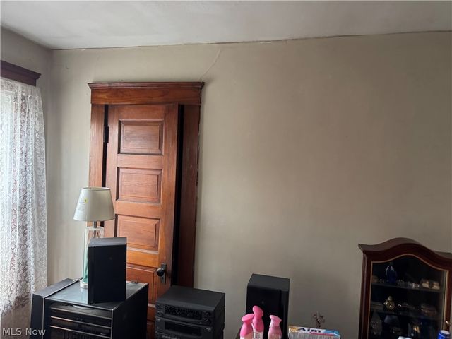 7405 Indiana Avenue, Cleveland, OH 44105