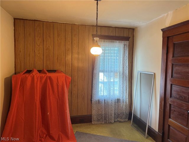 7405 Indiana Avenue, Cleveland, OH 44105