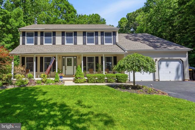 2130 STERNERS RD, Green Lane, PA 18054