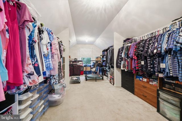 2130 STERNERS RD, Green Lane, PA 18054