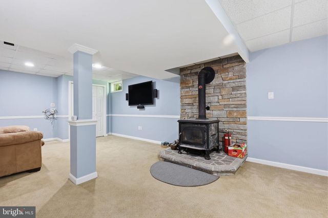 2130 STERNERS RD, Green Lane, PA 18054