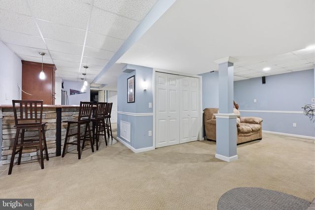 2130 STERNERS RD, Green Lane, PA 18054