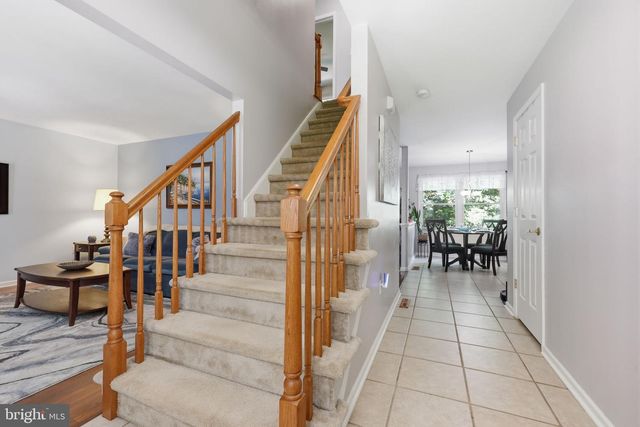 2130 STERNERS RD, Green Lane, PA 18054