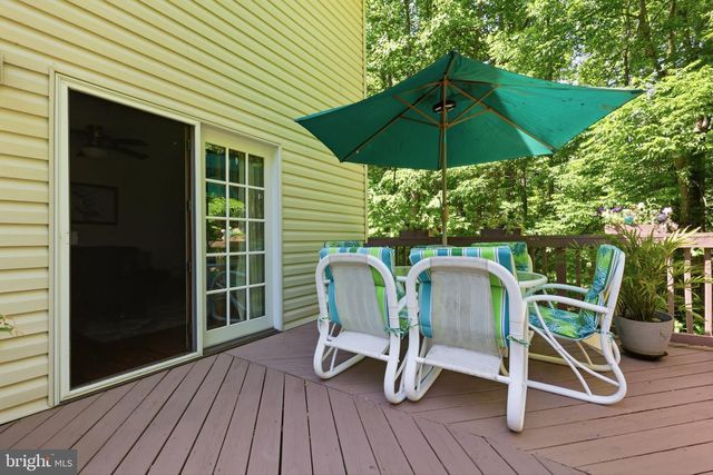 2130 STERNERS RD, Green Lane, PA 18054