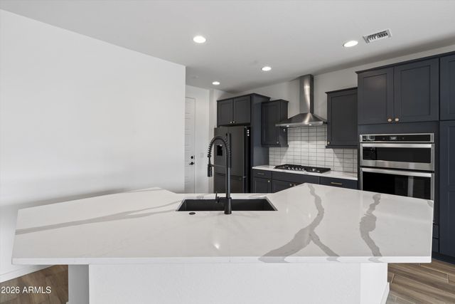 3139 E TINA Drive, Phoenix, AZ 85050