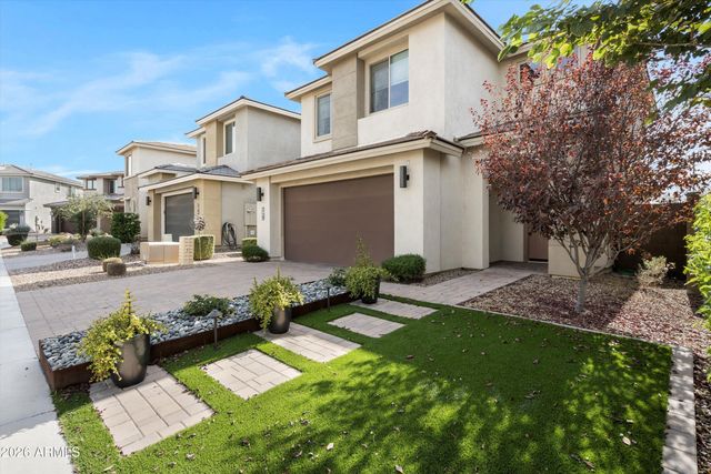 3139 E TINA Drive, Phoenix, AZ 85050