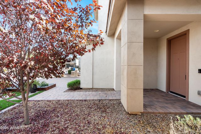 3139 E TINA Drive, Phoenix, AZ 85050