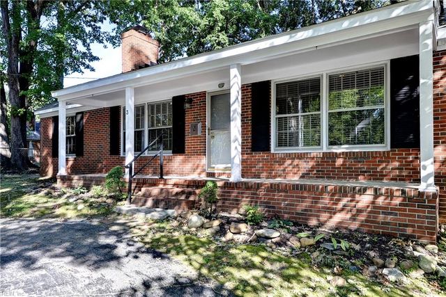 3 Bonnie LN, Newport News, VA 23606