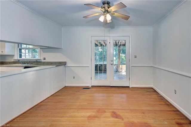 3 Bonnie LN, Newport News, VA 23606