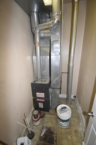 5742 S Artesian Avenue 2, Chicago, IL 60629