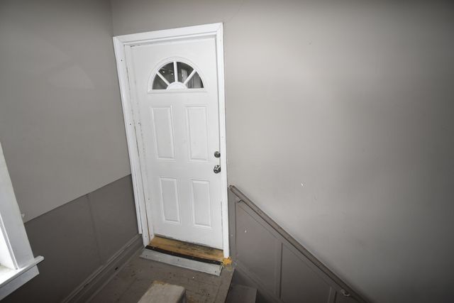 5742 S Artesian Avenue 2, Chicago, IL 60629