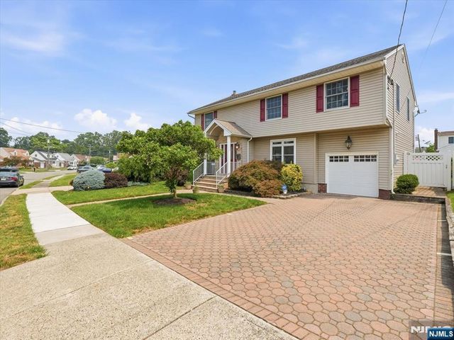 42 Winslow Terrace, Fair Lawn, NJ 07410