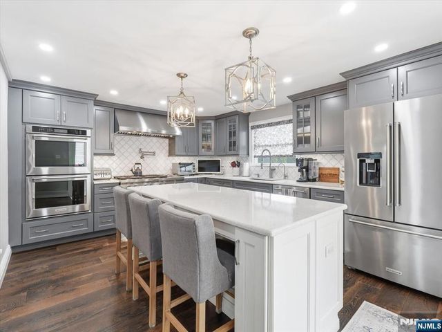 42 Winslow Terrace, Fair Lawn, NJ 07410