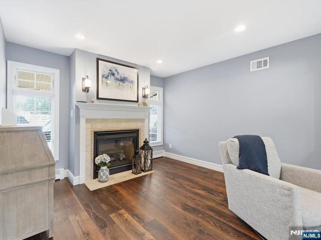 42 Winslow Terrace, Fair Lawn, NJ 07410