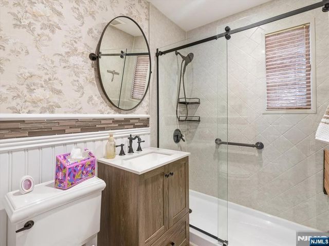 42 Winslow Terrace, Fair Lawn, NJ 07410