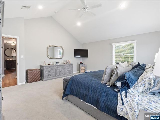 42 Winslow Terrace, Fair Lawn, NJ 07410