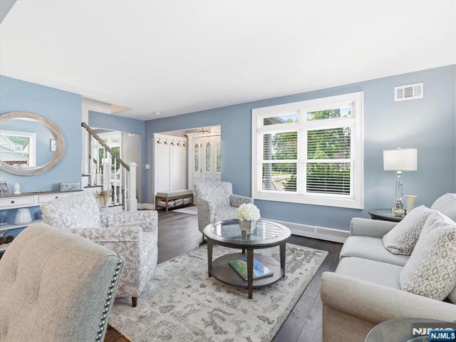 42 Winslow Terrace, Fair Lawn, NJ 07410
