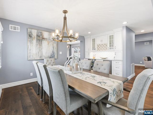 42 Winslow Terrace, Fair Lawn, NJ 07410