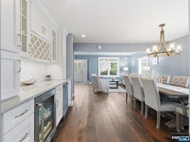 42 Winslow Terrace, Fair Lawn, NJ 07410