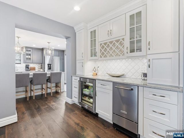 42 Winslow Terrace, Fair Lawn, NJ 07410