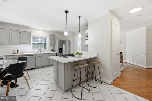 8143 MADRILLON CT, Vienna, VA 22182