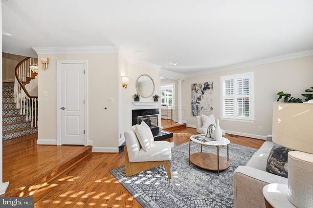 8143 MADRILLON CT, Vienna, VA 22182