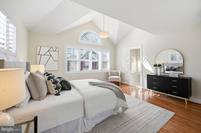 8143 MADRILLON CT, Vienna, VA 22182