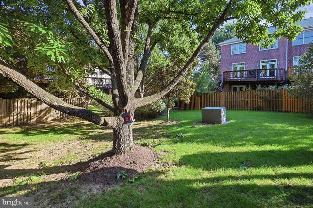 8143 MADRILLON CT, Vienna, VA 22182