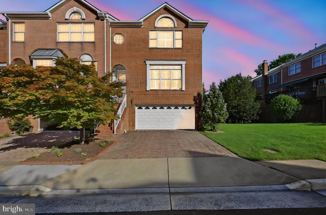 8143 MADRILLON CT, Vienna, VA 22182