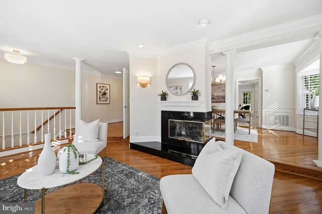 8143 MADRILLON CT, Vienna, VA 22182