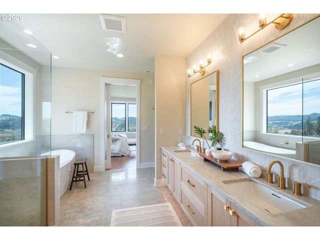 28356 Siesta Ln, Eugene, OR 97402