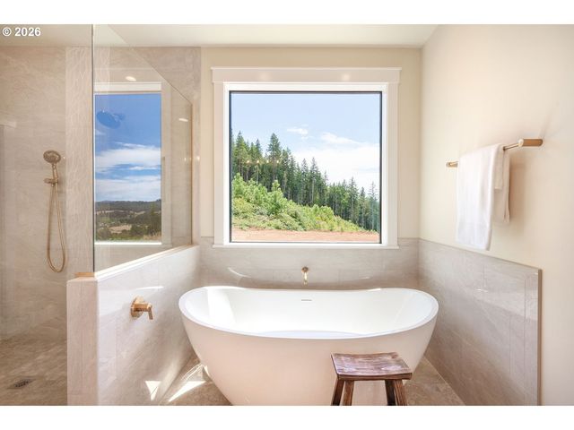 28356 Siesta Ln, Eugene, OR 97402