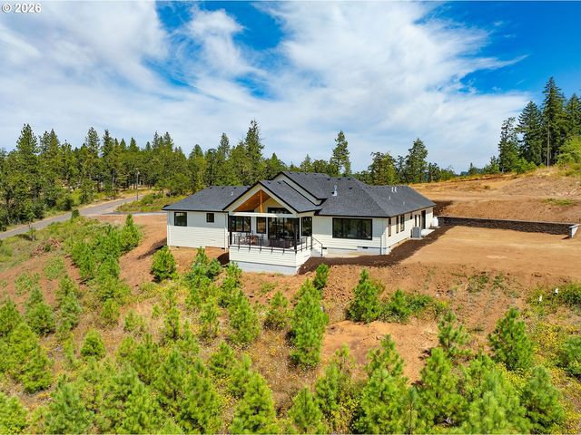 28356 Siesta Ln, Eugene, OR 97402