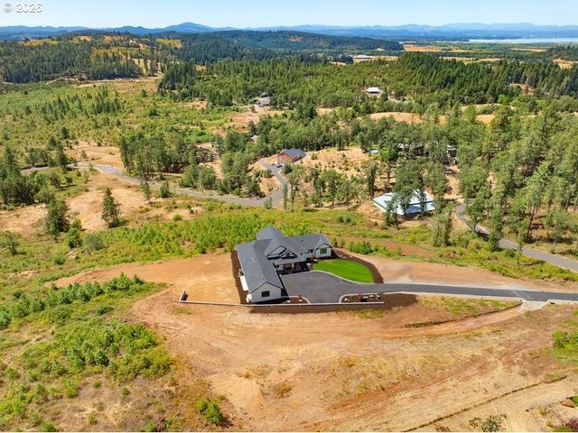 28356 Siesta Ln, Eugene, OR 97402