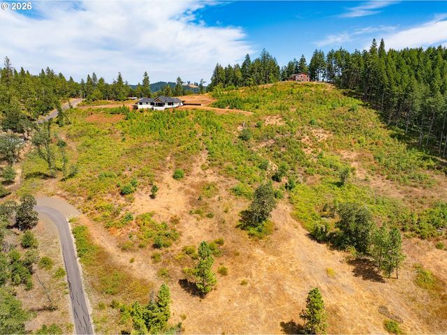 28356 Siesta Ln, Eugene, OR 97402