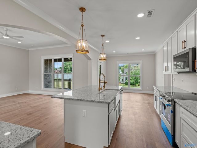 205 Bentbrook Drive, Albertville, AL 35950